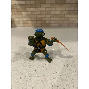 Leonardo TMNT Classic Collection Playmates 2013 Reissue 1988 bk